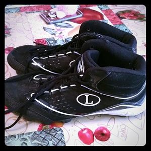 LOUISVILLE SLUGGER SOFTBALL CLEATS